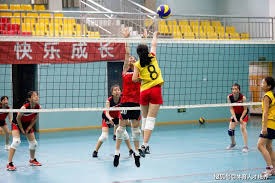 0.7秒三分绝杀！布克神了！#篮球